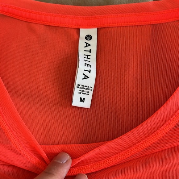 NWT athleta Circuit top - Picture 4 of 4
